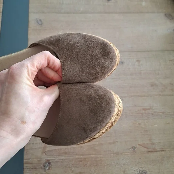 Gaimo Women's Taupe Suede & Jute Wedge Espadrilles (EU 40/US 9) - Picture 4 of 8
